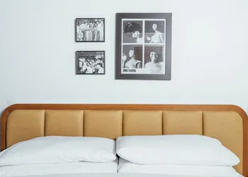 Dew Drop Inn hotel thumbnail 5