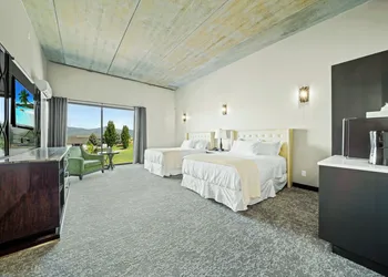 The Suites at Prairie Falls & Event Center hotel thumbnail 2