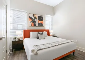 Mardi Gras Suites NOLA's 4BR Elegance hotel thumbnail 6