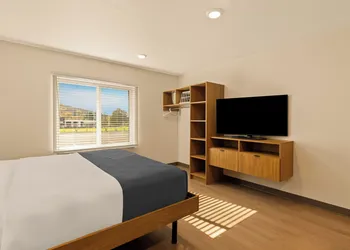 LivAway Suites Nashville- Smyrna hotel thumbnail 5