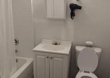 Ingles Motel hotel thumbnail 6