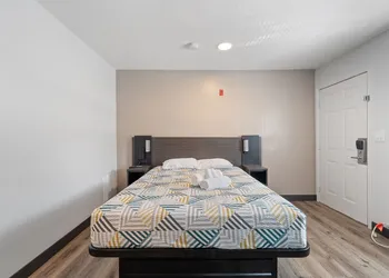 Southern Suites Pensacola Mobile hotel thumbnail 3