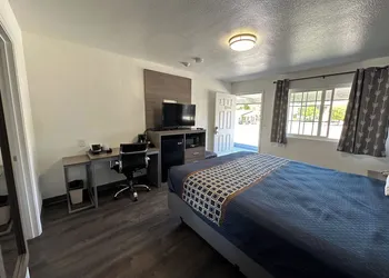 Sands Motel hotel thumbnail 2