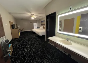 Days Inn by Wyndham Bad Axe hotel thumbnail 4