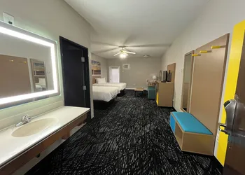 Days Inn by Wyndham Bad Axe hotel thumbnail 7