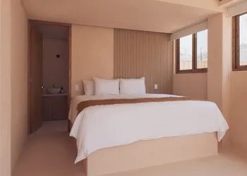 Xeno Hotel Boutique hotel thumbnail 3
