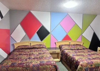 Grizzly Motor Hotel hotel thumbnail 2
