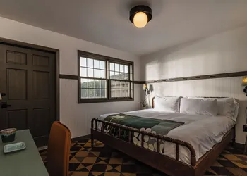 Hemlock Neversink hotel thumbnail 5