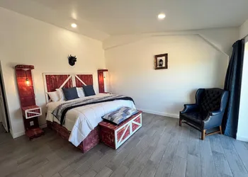 Blue Cow Guest Farm hotel thumbnail 3