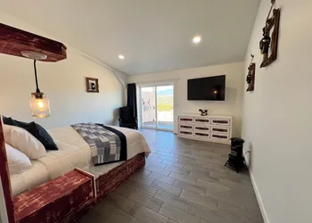 Blue Cow Guest Farm hotel thumbnail 5