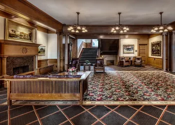Alta Club hotel thumbnail 2