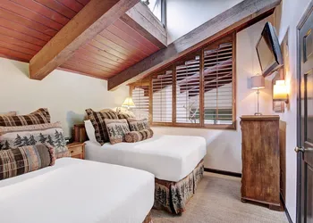 Rustic Mountain View 2Bedroom Condo- Lodge at Vail by RedAwning hotel thumbnail 5