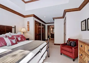 Exclusive 2BR Ritz-Carlton w Mountain Rustic Décor by RedAwning - Save 20% on 7+ Nights! hotel thumbnail 4