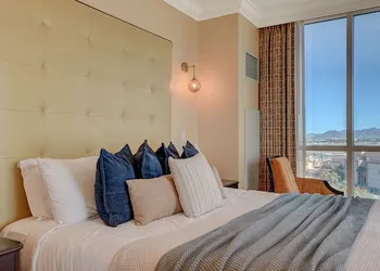 LUXE 702 MGM Signature 1 BR 2 BTH SUITE hotel thumbnail 8
