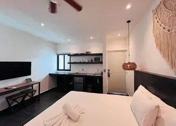 Coco Live Suites hotel thumbnail 6