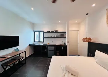Coco Live Suites hotel thumbnail 8