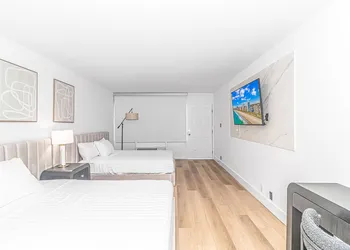 Fifth and Ocean hotel thumbnail 4