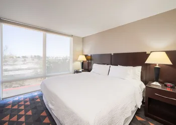 South Country Suites hotel thumbnail 2