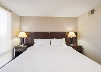 South Country Suites hotel thumbnail 3