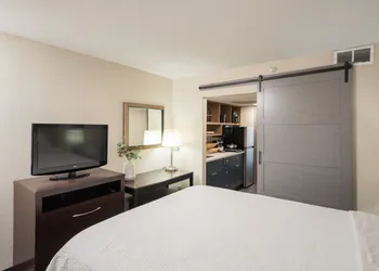 South Country Suites hotel thumbnail 6