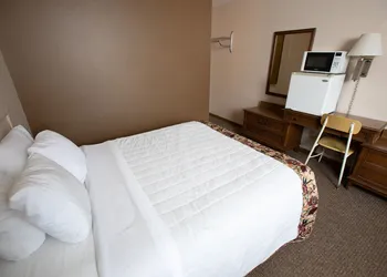 Economy Hotel Covington hotel thumbnail 2