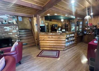 Arrowhead Pine Rose Cabins hotel thumbnail 2