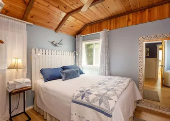 Arrowhead Pine Rose Cabins hotel thumbnail 7