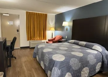 Hilltop Inn hotel thumbnail 4