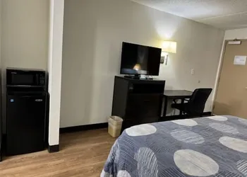 Hilltop Inn hotel thumbnail 5
