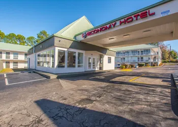 Economy Hotel Forest Park hotel thumbnail 5