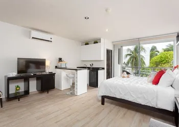 TJ Boutique Suites hotel thumbnail 3