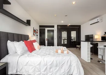 TJ Boutique Suites hotel thumbnail 5