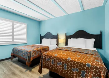 Rodeway Inn & Suites North Hollywood Burbank Airport - Universal Area hotel thumbnail 5