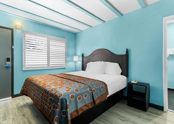 Rodeway Inn & Suites North Hollywood Burbank Airport - Universal Area hotel thumbnail 6
