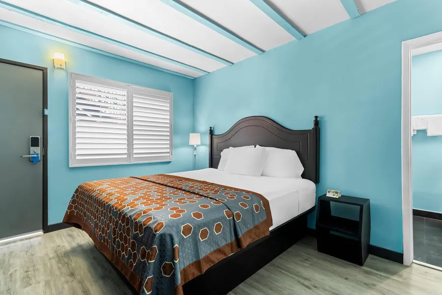 Rodeway Inn & Suites North Hollywood Burbank Airport - Universal Area hotel detail image 6
