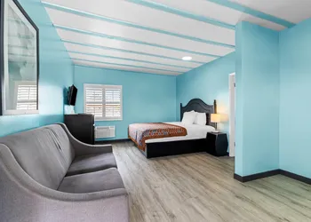 Rodeway Inn & Suites North Hollywood Burbank Airport - Universal Area hotel thumbnail 7