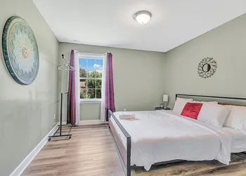 Near Arsenal American Oasis 2 units hotel thumbnail 4