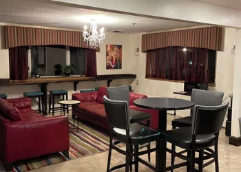 Broadway & Main Hotel hotel thumbnail 2