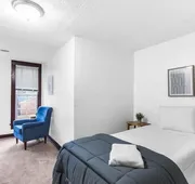 Private Pool and Renovated Home hotel detail image 7