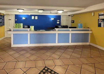 Studio 6 Extended Stay - Huntsville, AL University Drive hotel thumbnail 2