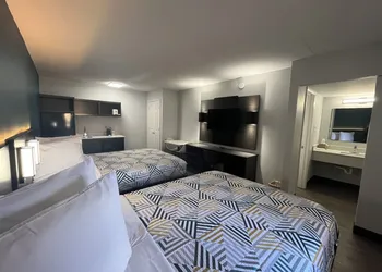 Studio 6 Extended Stay - Huntsville, AL University Drive hotel thumbnail 3