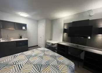 Studio 6 Extended Stay - Huntsville, AL University Drive hotel thumbnail 7