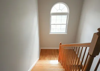 Newark Liberty Gem Brick House Apt 3 hotel thumbnail 2