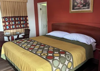 Snowbird Motel hotel thumbnail 3