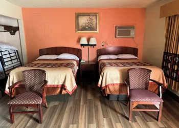Snowbird Motel hotel thumbnail 6