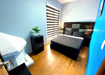 RHM - World Trade Center hotel thumbnail 5