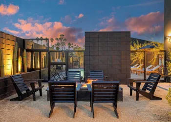 Blackhaus A & B Buyout by Avantstay Sleeps 16 hotel thumbnail 4