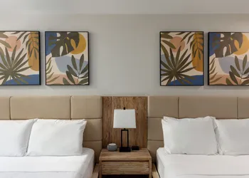 The Wave at Marblehead hotel thumbnail 7