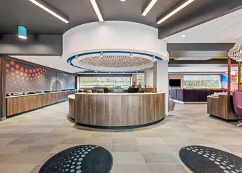 Tru By Hilton Kansas City Airport hotel thumbnail 5