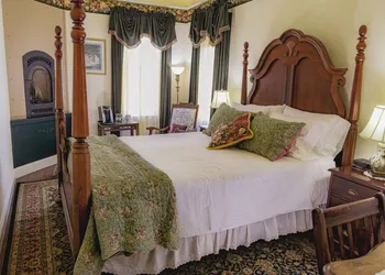 Weaverville Hotel hotel thumbnail 3